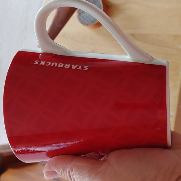 💚Starbucks Red & White Ceramic Coffee Mug - Picture 1 of 5